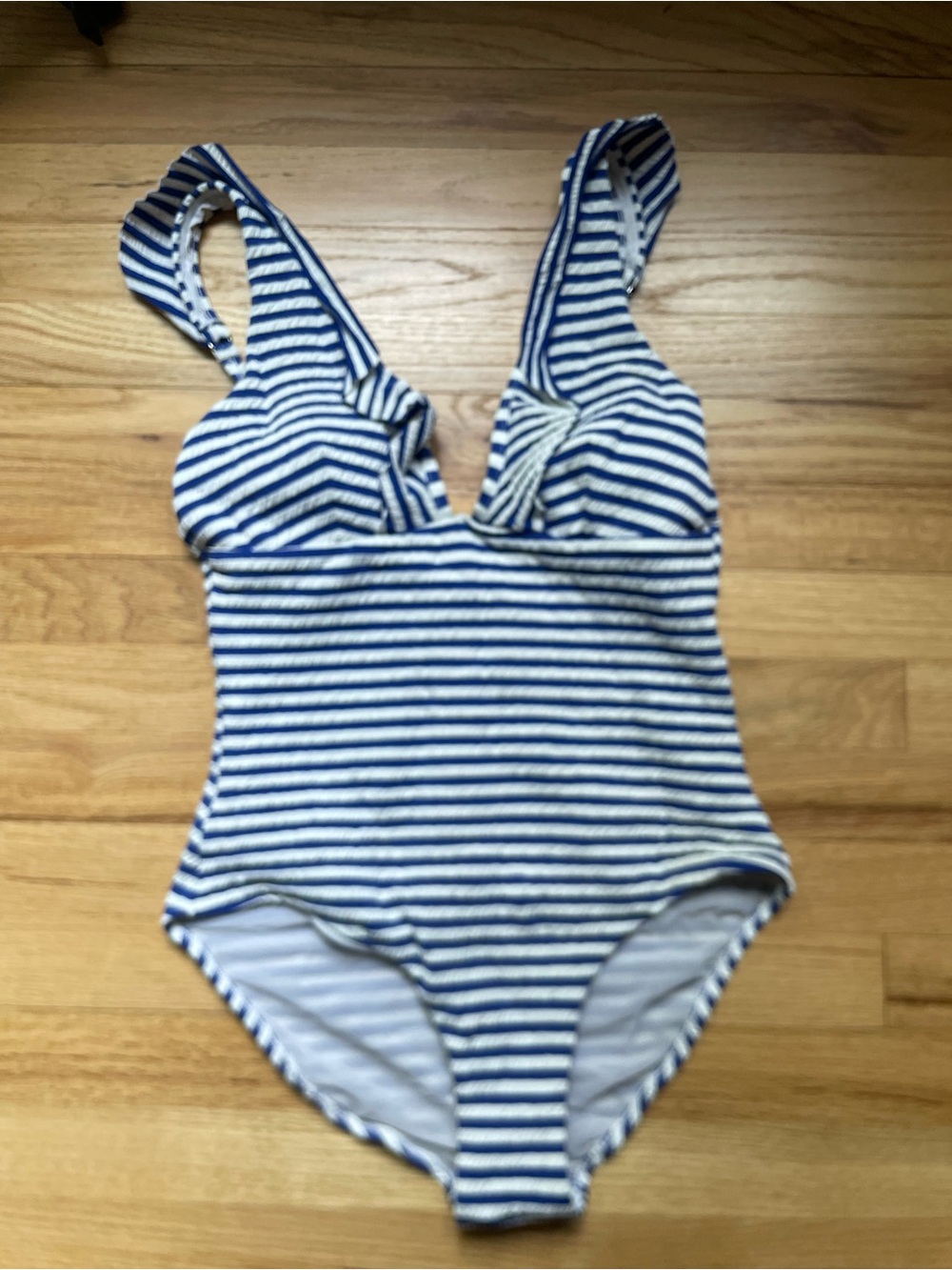 Two Women's Swimsuits - 4